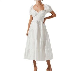 Astr White Puff Sleeve Sweetheart Midi Dress